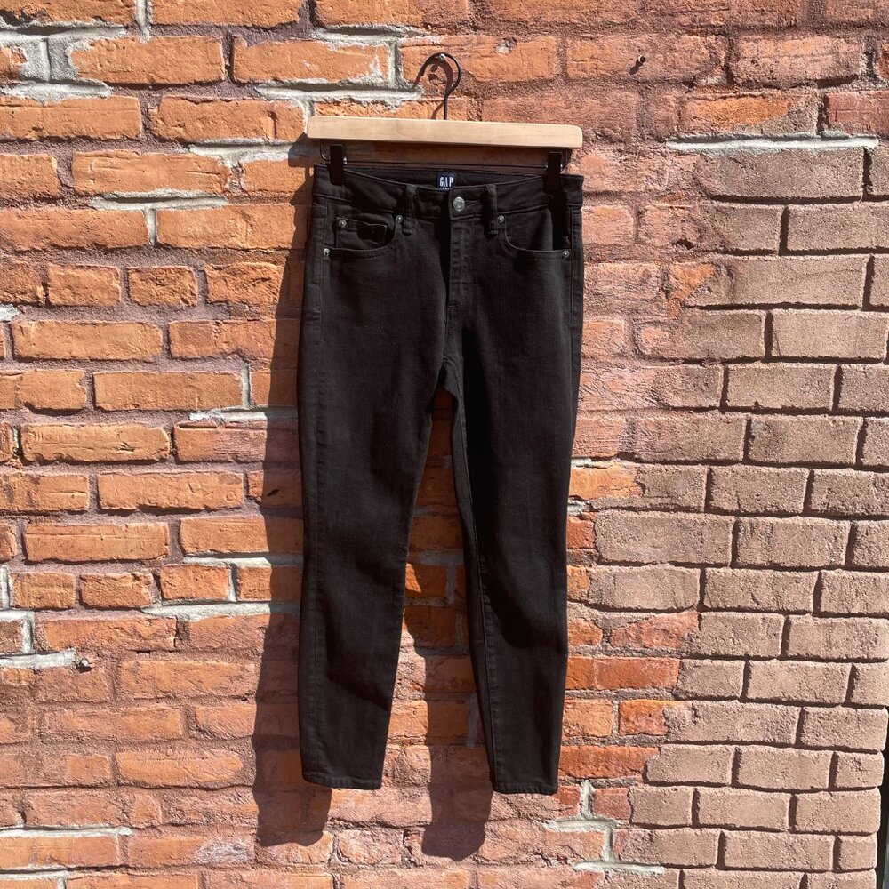 [SOLD on eBay] Gap Black Denim True Skinny Jeans 27 Petite Curvy 4P